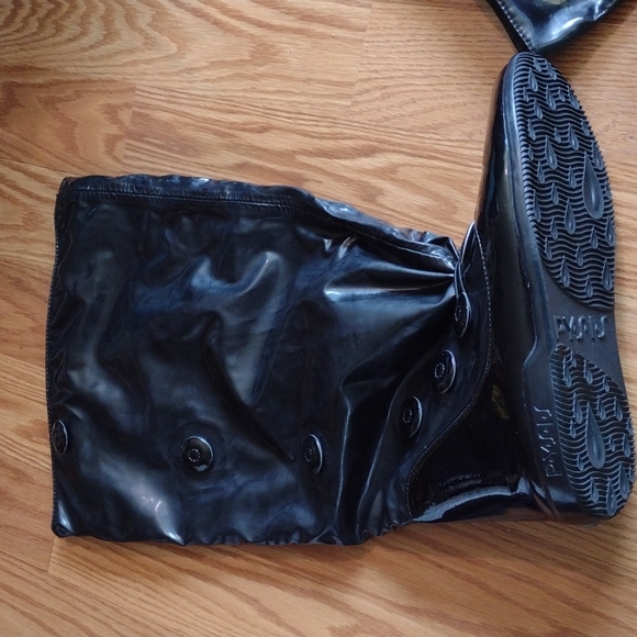 PYSIS (protect your shoes in style) over shoe weather protection - Picture 8 of 9